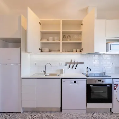 شقة 2-bedroom أويراس
